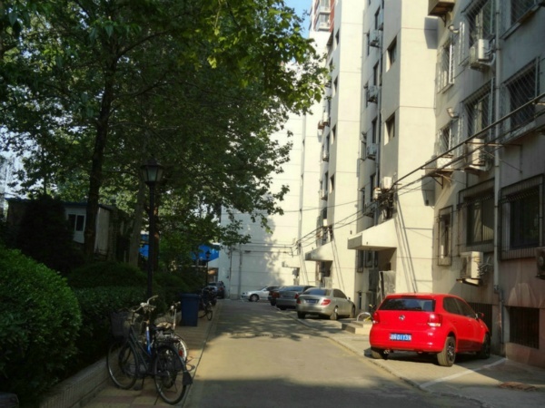 真实照片北师北邮南门 中国银行楼上正规大一