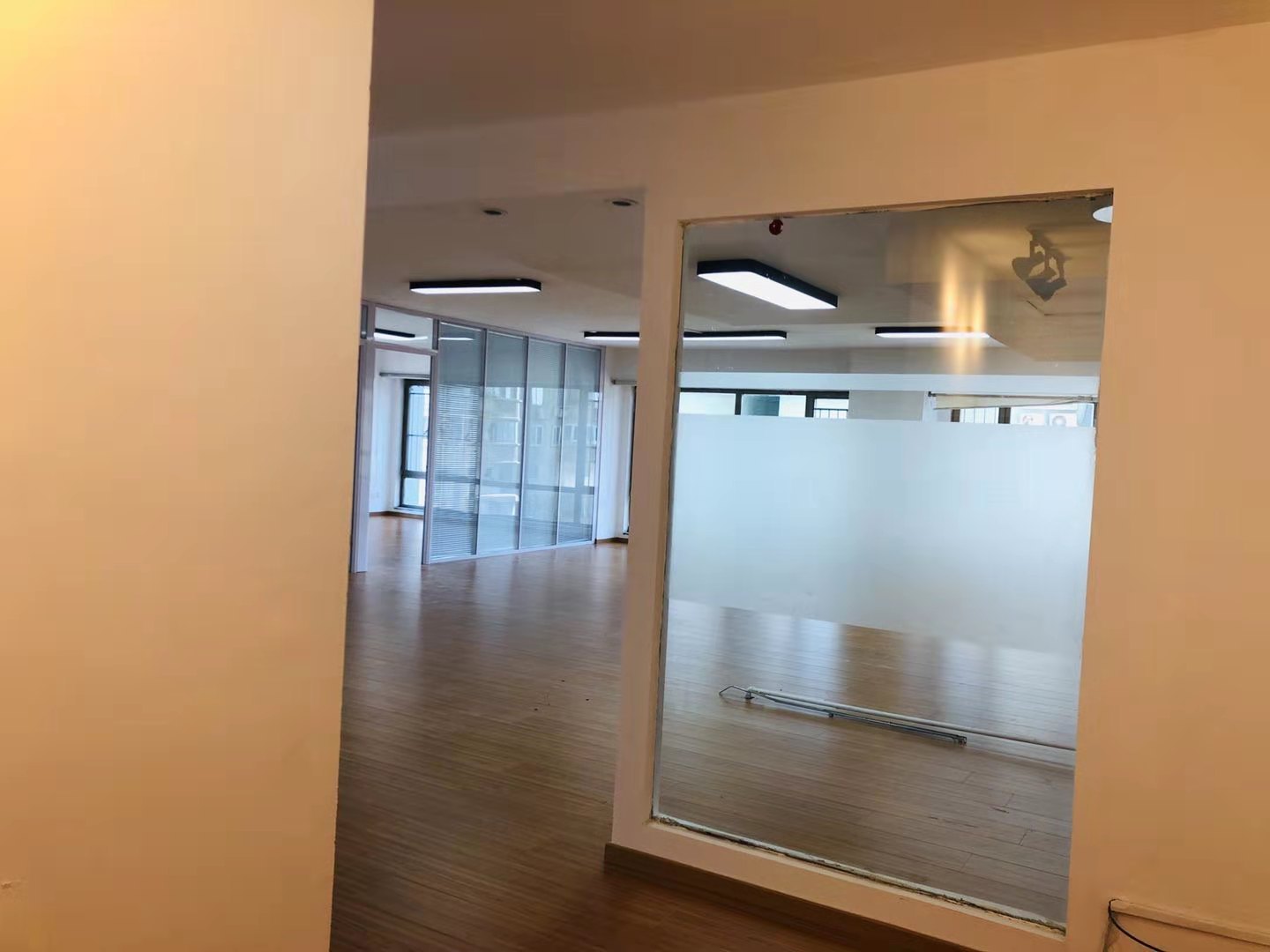 北京青云当代大厦二手房房源图片