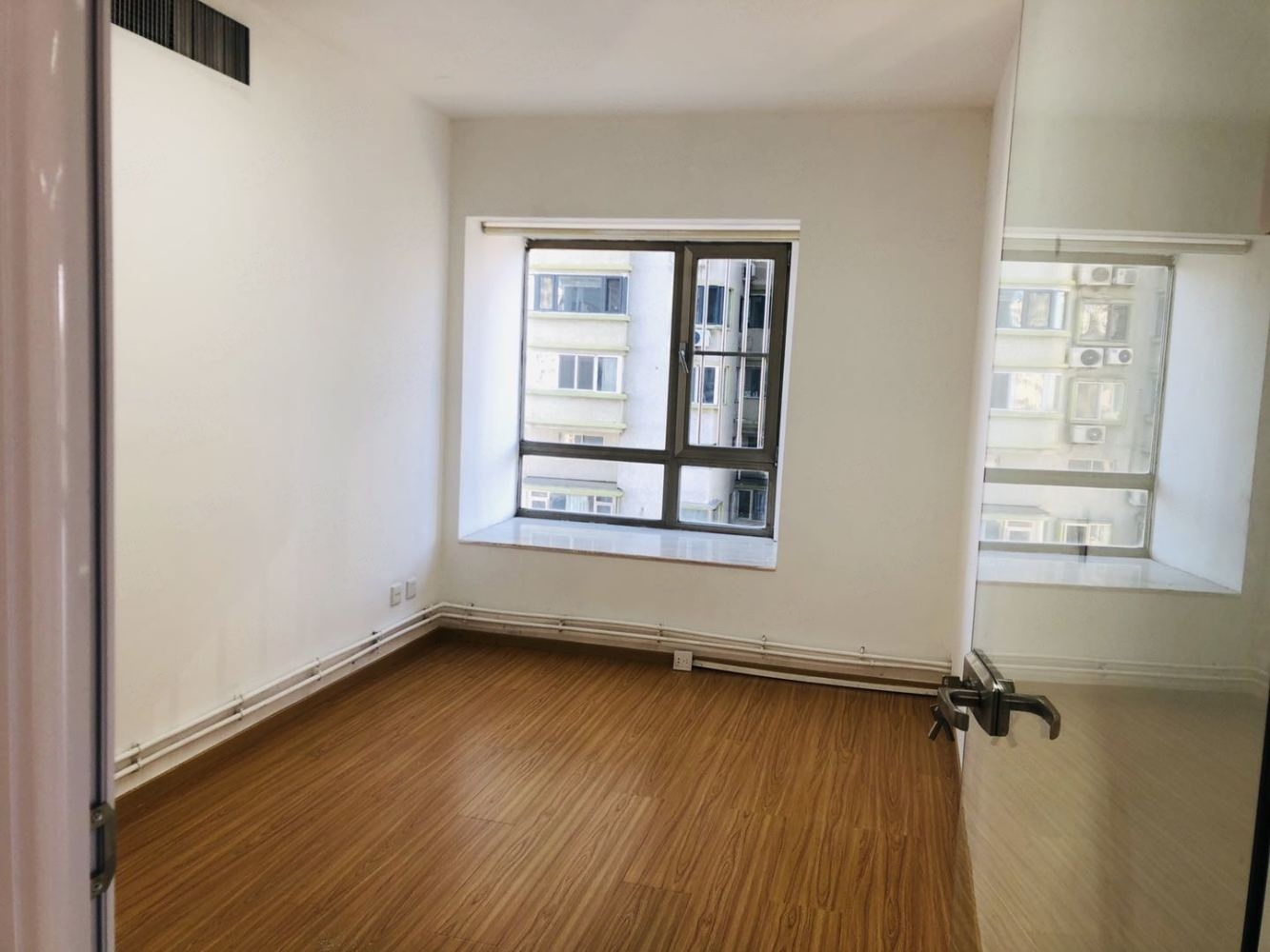 北京青云当代大厦二手房房源图片