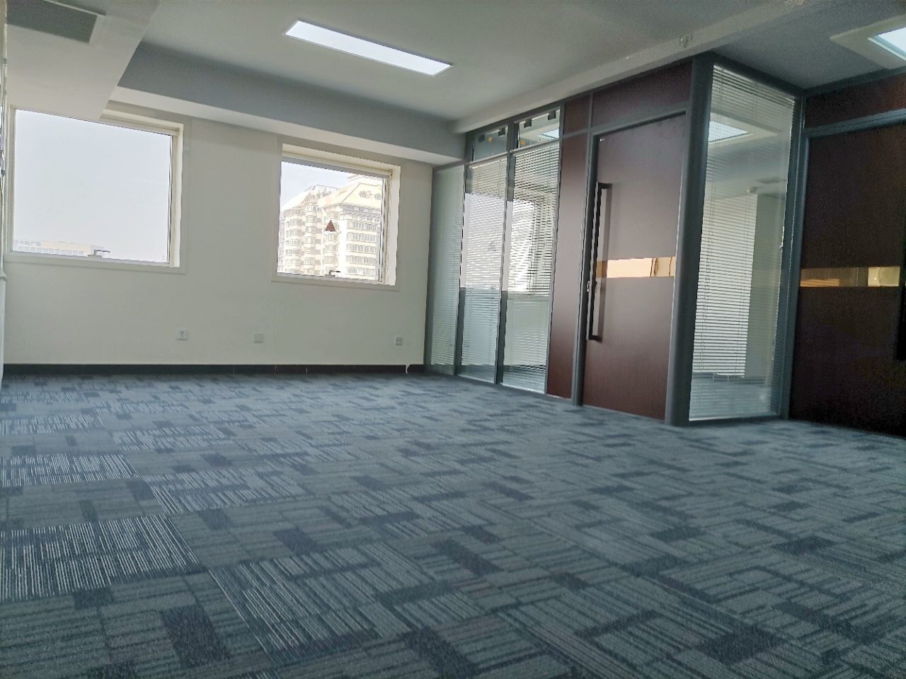 北京恒润国际大厦二手房房源图片