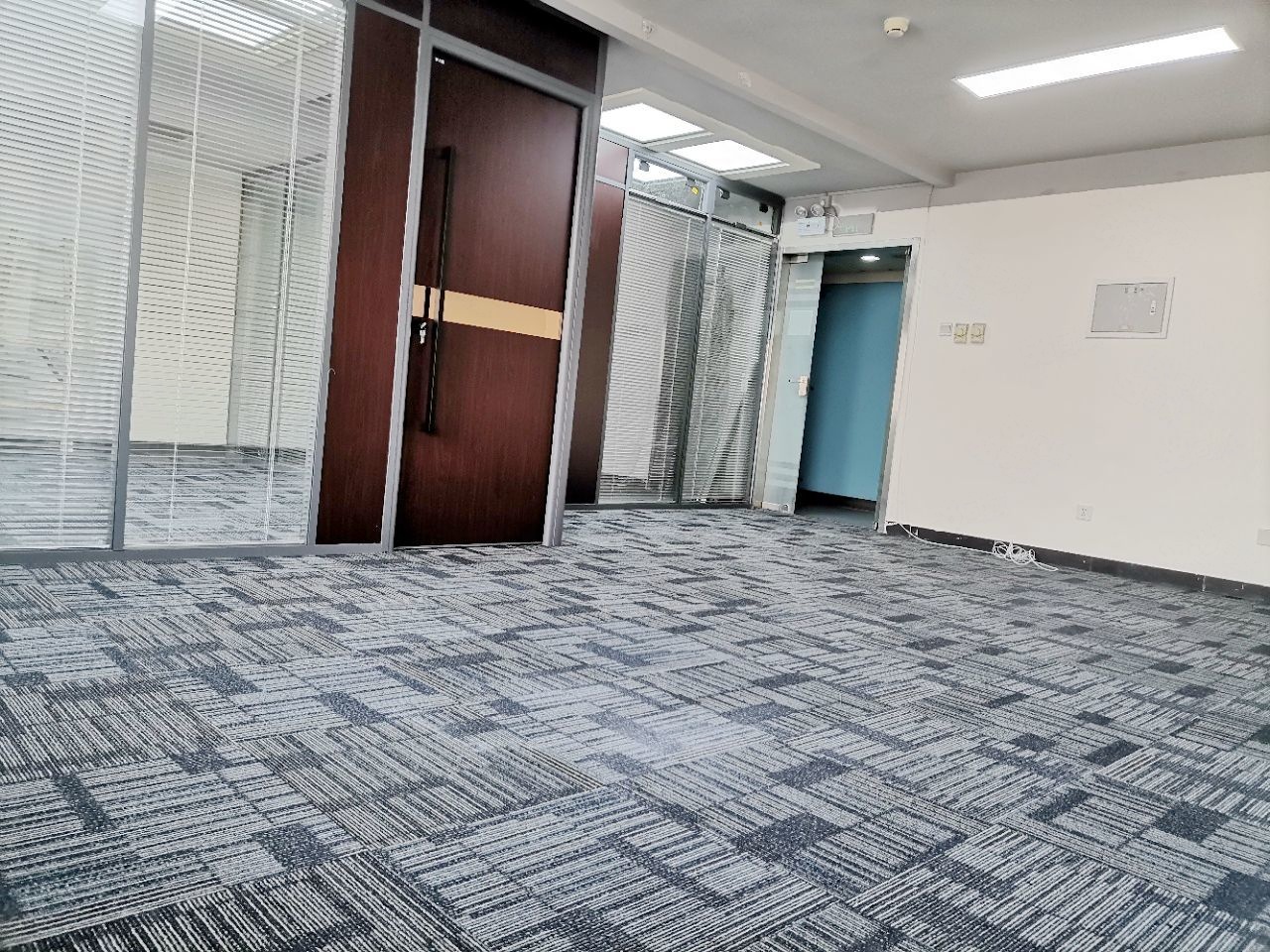 北京恒润国际大厦二手房房源图片