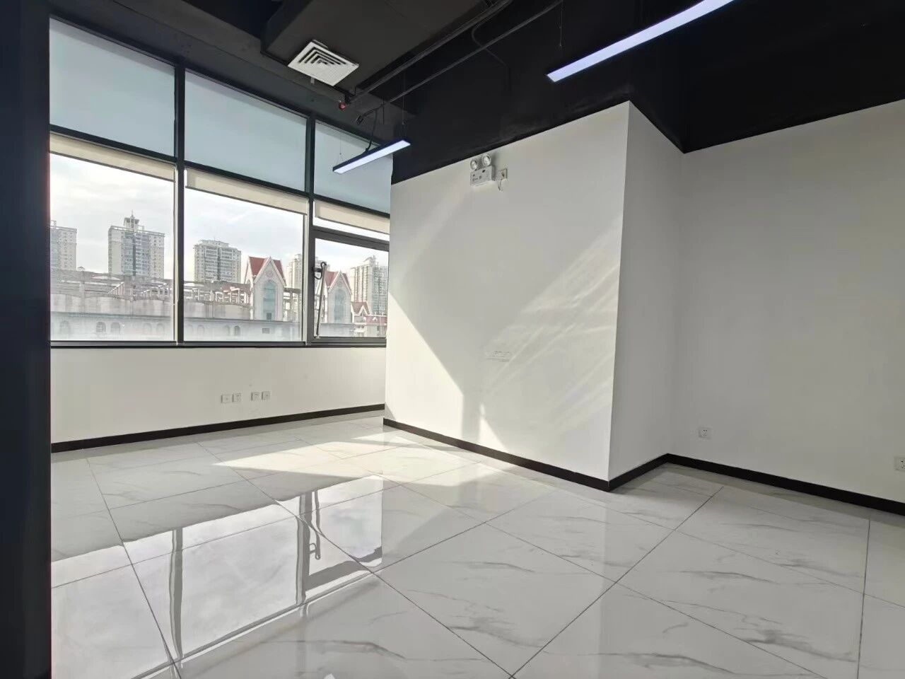 北京天通苑北交通枢纽办公楼二手房房源图片