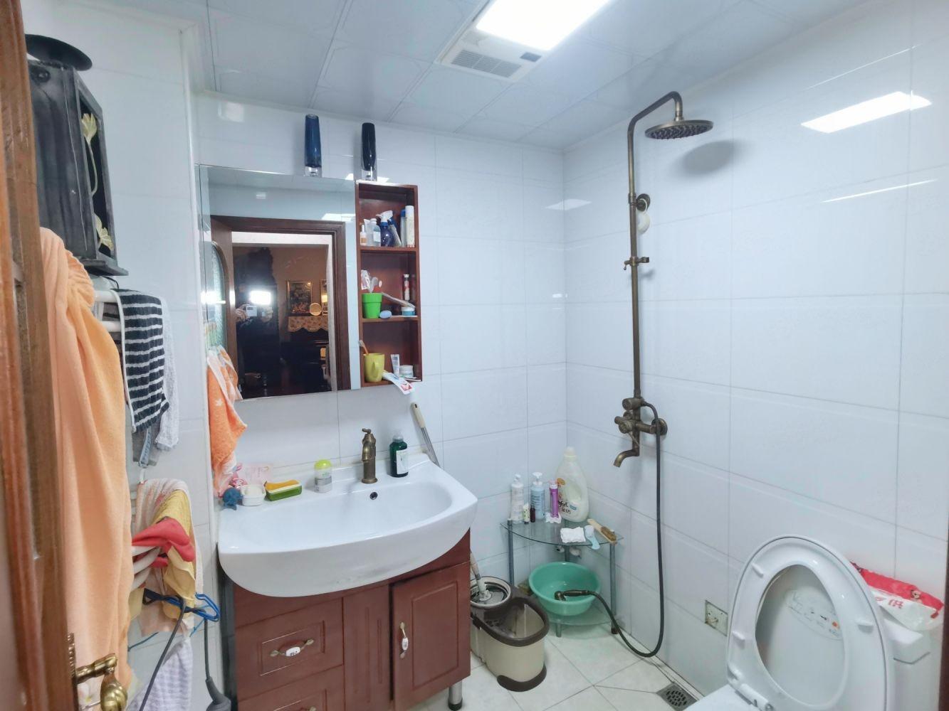 北京鸿博家园六区二手房房源图片