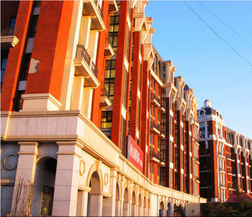 西山国际城正规1居室,中等装修&nbsp;,户型:1室1厅1厨1卫2阳台,朝东无