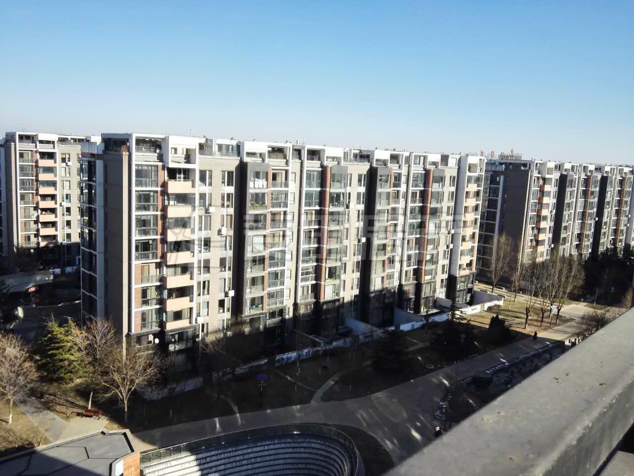 国奥村西区,b10边户型四居室,看房随时有钥匙,临园区水系