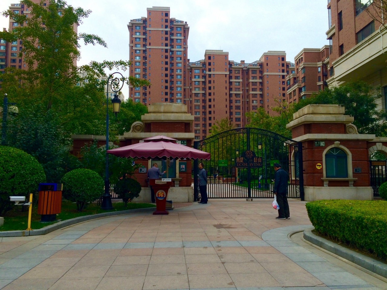 东西通透 全明格局 不临街 红山世家 临近地铁公交线 二环新楼盘