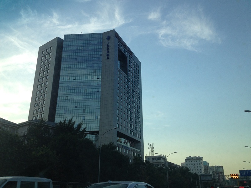 中国电子大厦精装修3502出租。