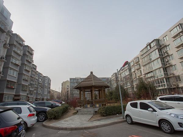 富锦嘉园五区 南北通透 3室2厅2卫 635万