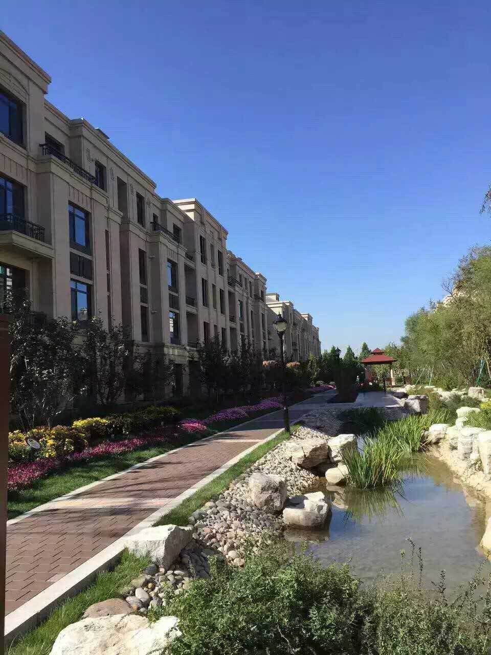 开发商销售现房 直接认购 领秀翡翠山 只此一家 特