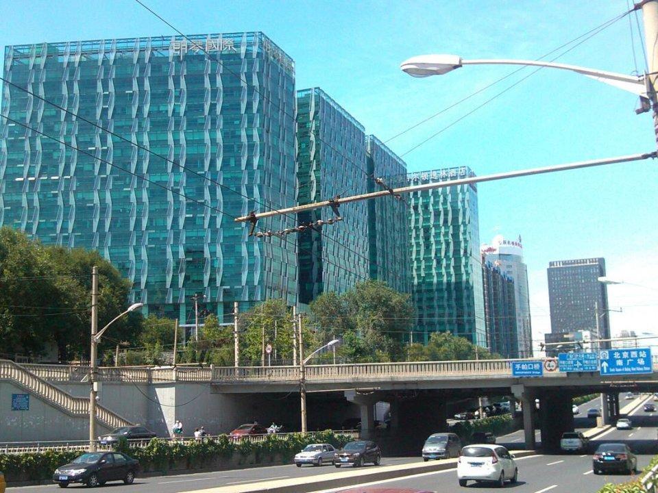 朗琴国际大厦a座 正对电梯 精装修双面采