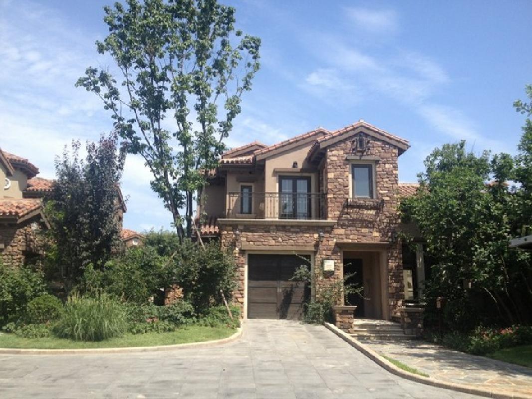 万众恒基:御汤山a户型,边户400平花园,中心位置,1160万!