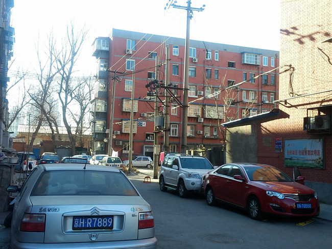北京造甲村南里外景图