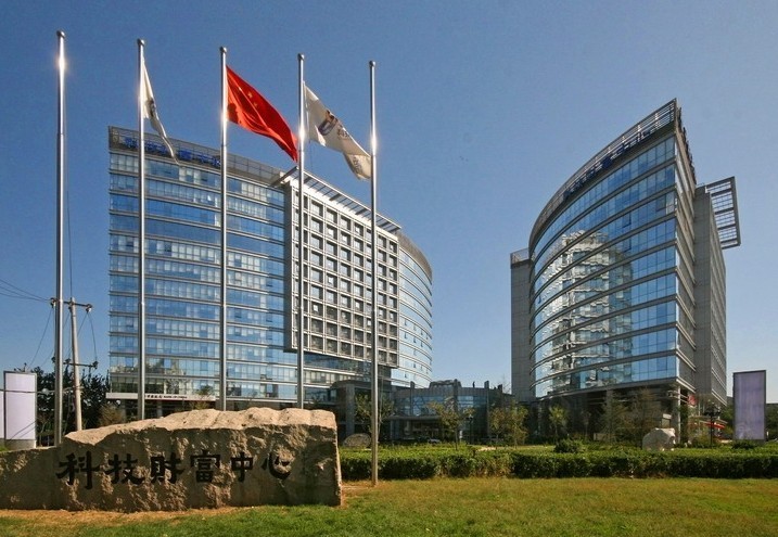 交通便利  财富中心 学清大厦半层535平精装 诚意租