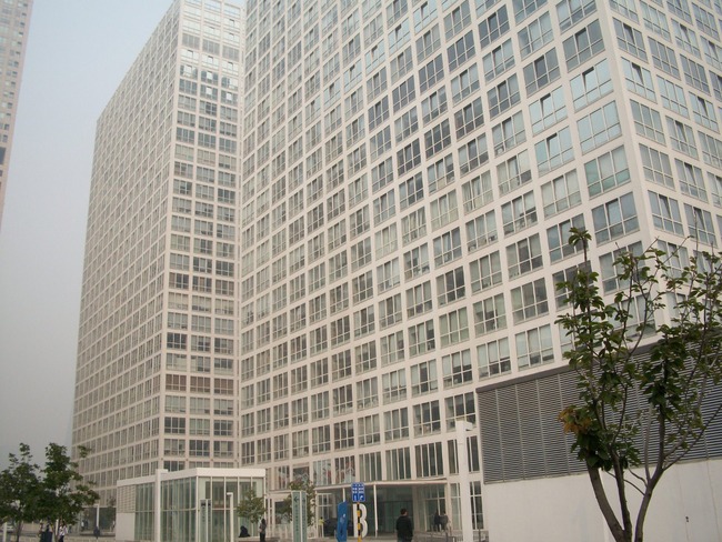 国贸商圈地铁口建外sohoab座写字楼精装修正对电梯间328平米高层